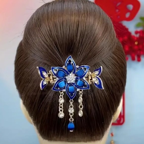 SPARKLING FLOWER HAIR CLIP in RED - Picture 4 of 4